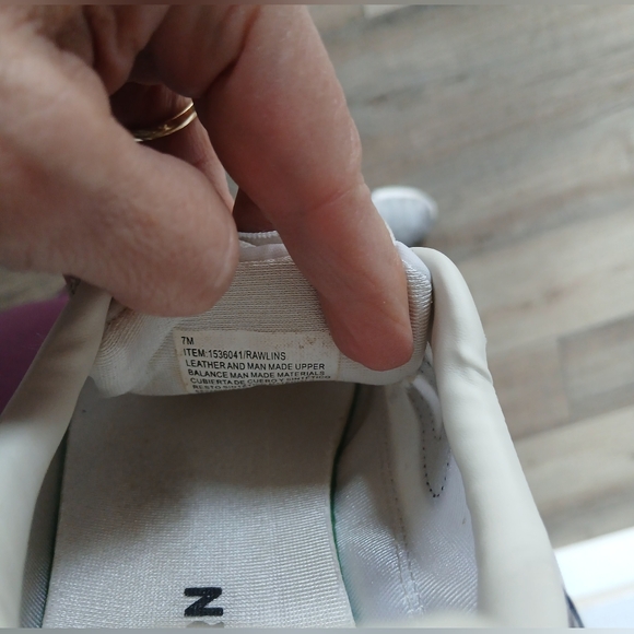 Tretorn Rawlins Sneakers in White and dark Blue. Size 7 - Picture 9 of 9